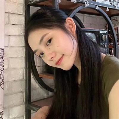倒挂的爱丽丝